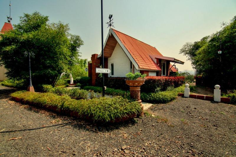 Nostravila Lonavala Exteriör bild